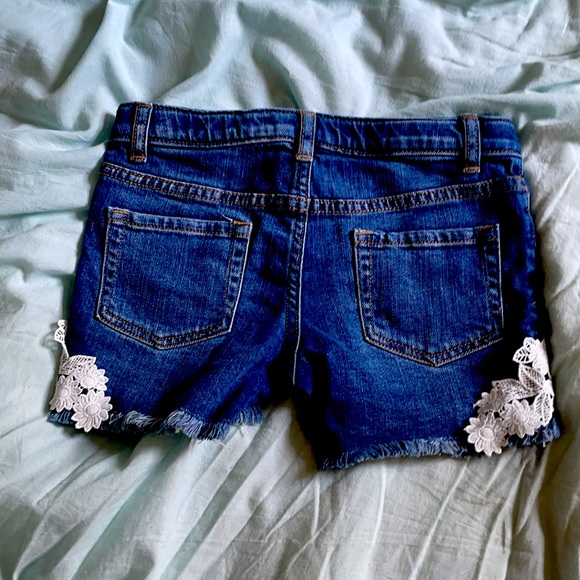 I am selling these lacey jean shorts! - Picture 2 of 3